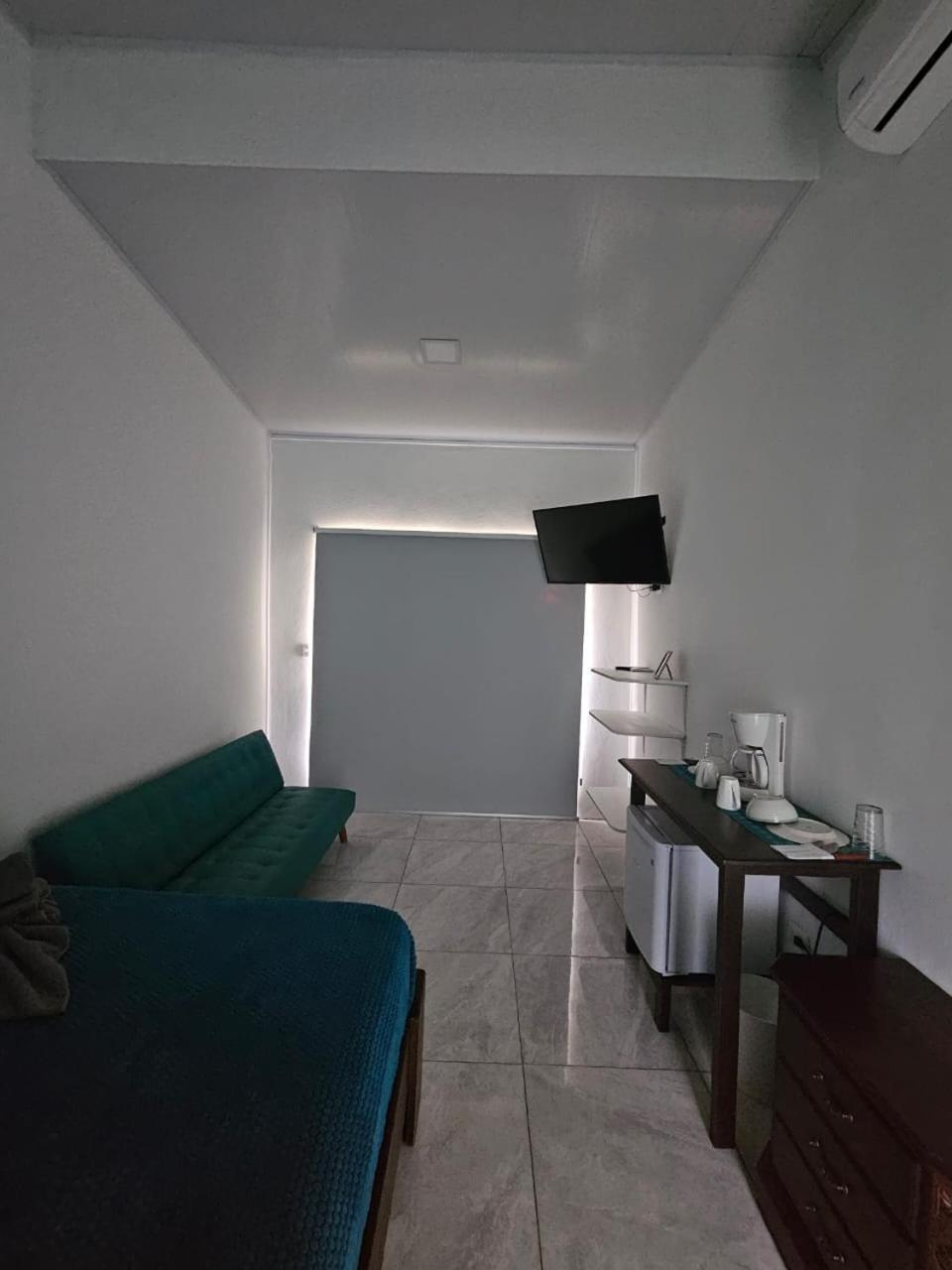 Ocean'S Breeze Apartment And Rooms Puerto Viejo de Talamanca Exterior photo
