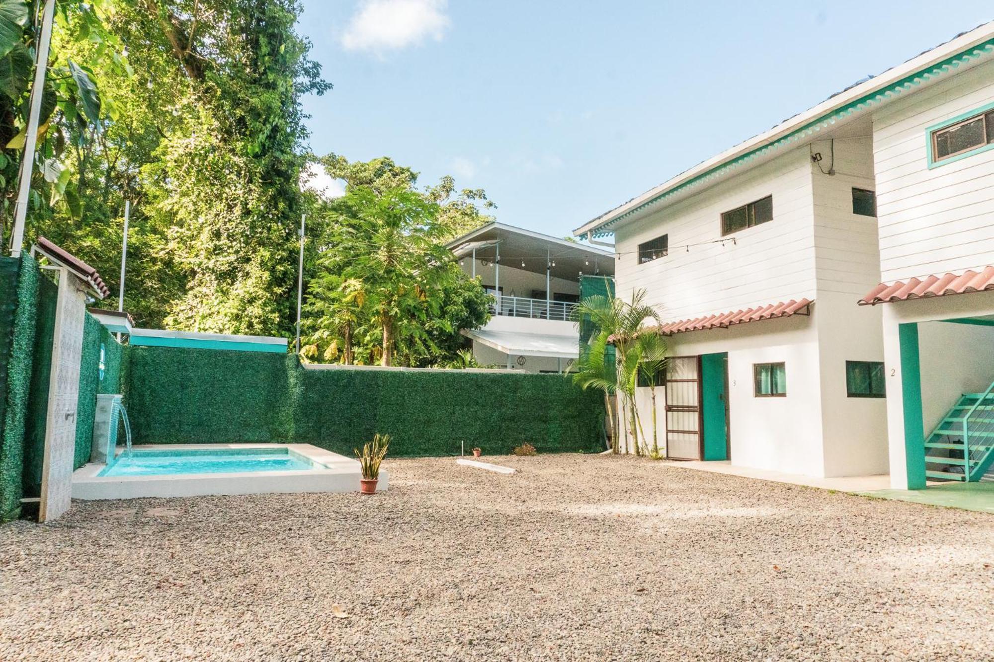 Ocean'S Breeze Apartment And Rooms Puerto Viejo de Talamanca Exterior photo